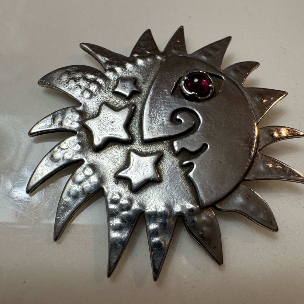MIMI MUSGROVE VINTAGE STERLING SILVER "HARLEQUIN SUN" MOON FACE BROOCH PIN OAC